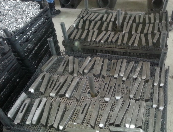 熱處理加工是一種通過對(duì)金屬材料進(jìn)行加熱、保溫和冷卻等操作，以改變其組織結(jié)構(gòu)和性能的工藝方法，在機(jī)械制造、航空航天、汽車等眾多領(lǐng)域有著廣泛應(yīng)用，以下是其主要工藝過程：
